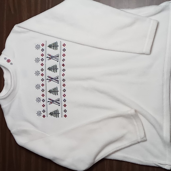 croft & barrow Tops - C&B Sport White Fleece Sweatshirt w Ski and Tree Design XL